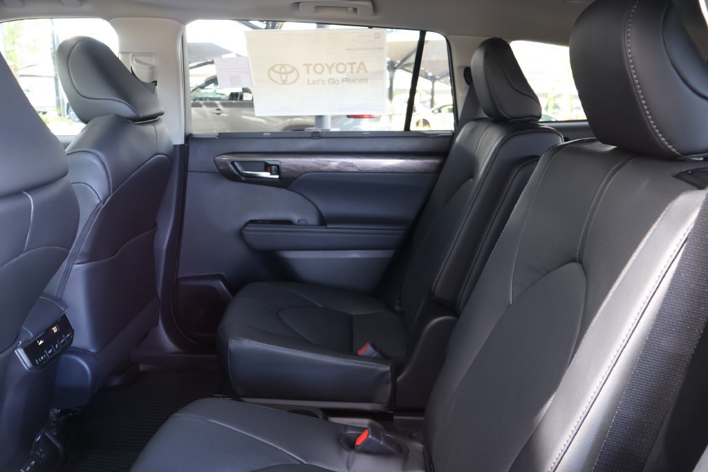 New 2026 Toyota Highlander Limited AWD/4WD image 51