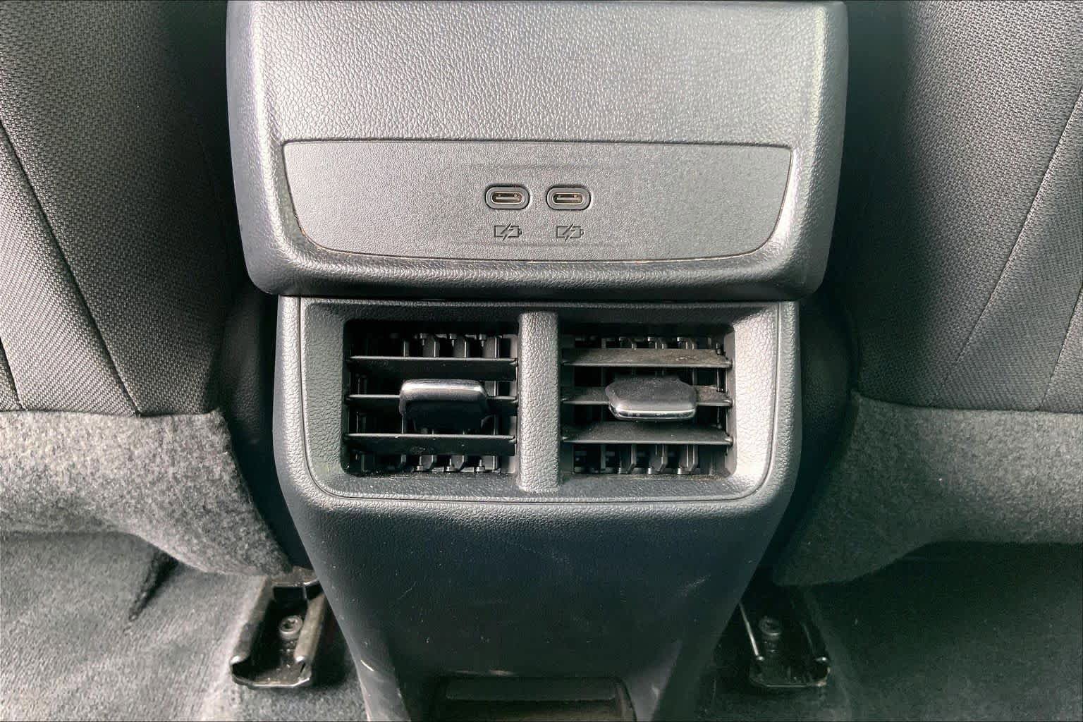 Used 2025 Chevrolet Equinox LT FWD image 34