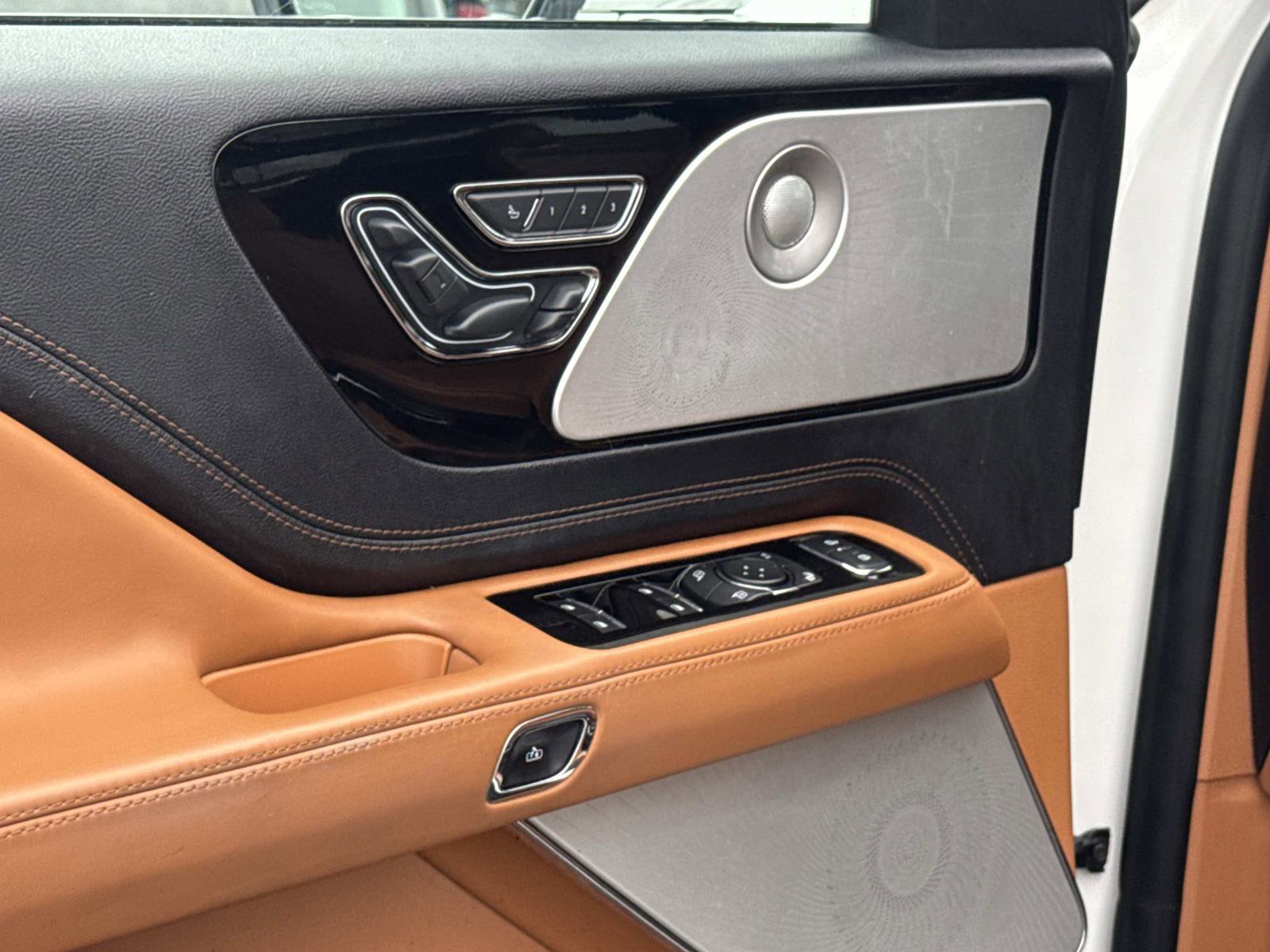 Used 2020 Lincoln Aviator Black Label w/ Dynamic Handling Package image 20