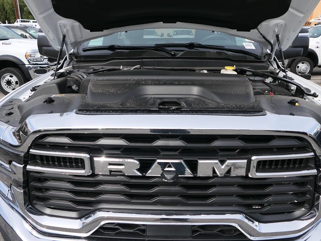 New 2026 RAM 5500 Tradesman w/ Chrome Appearance Group AWD/4WD image 26