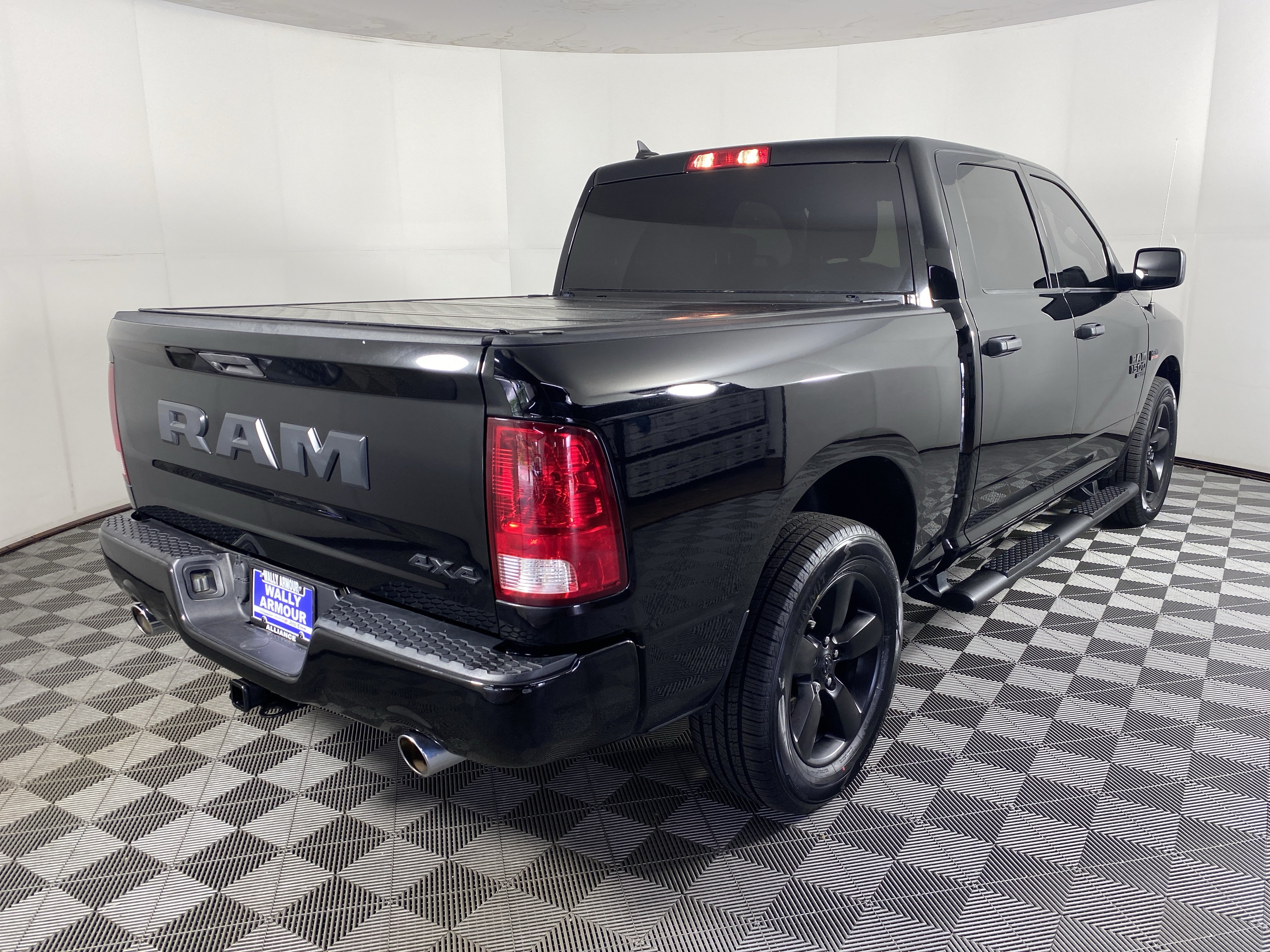 Used 2019 RAM 1500 Express w/ Wheel & Sound Group AWD/4WD image 6