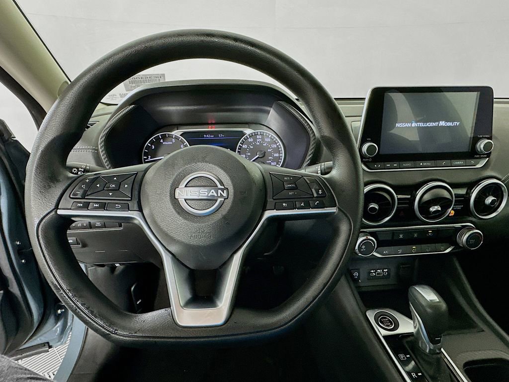 Used 2024 Nissan Sentra SV FWD image 11