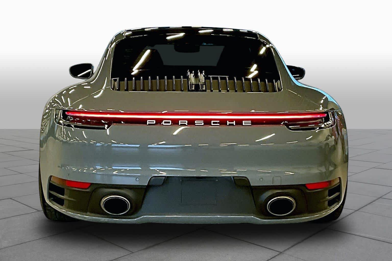 Used 2023 Porsche 911 Carrera RWD image 5