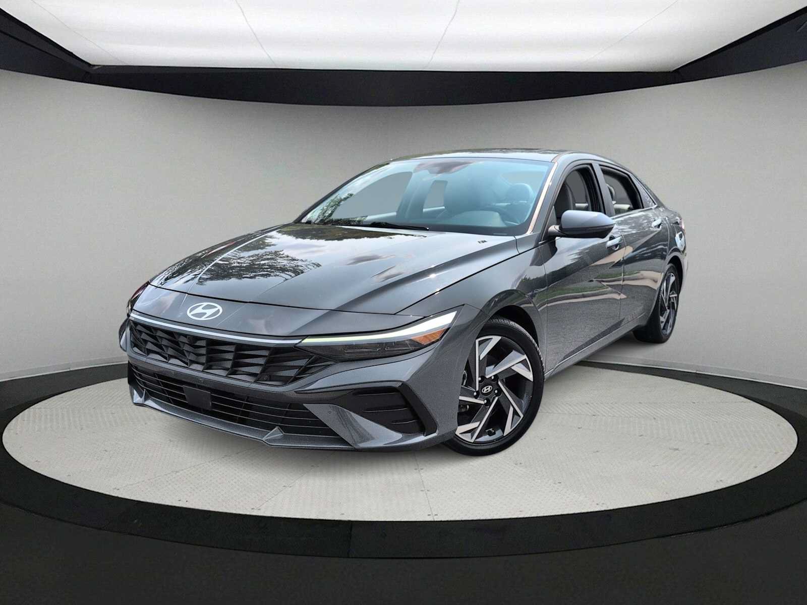 Used 2024 Hyundai Elantra Limited FWD image 1