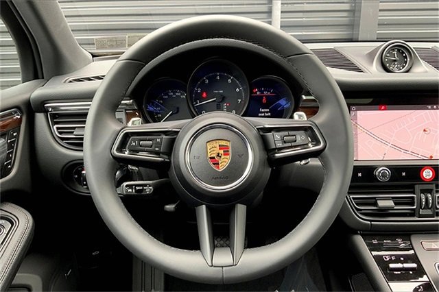 New 2025 Porsche Macan image 7