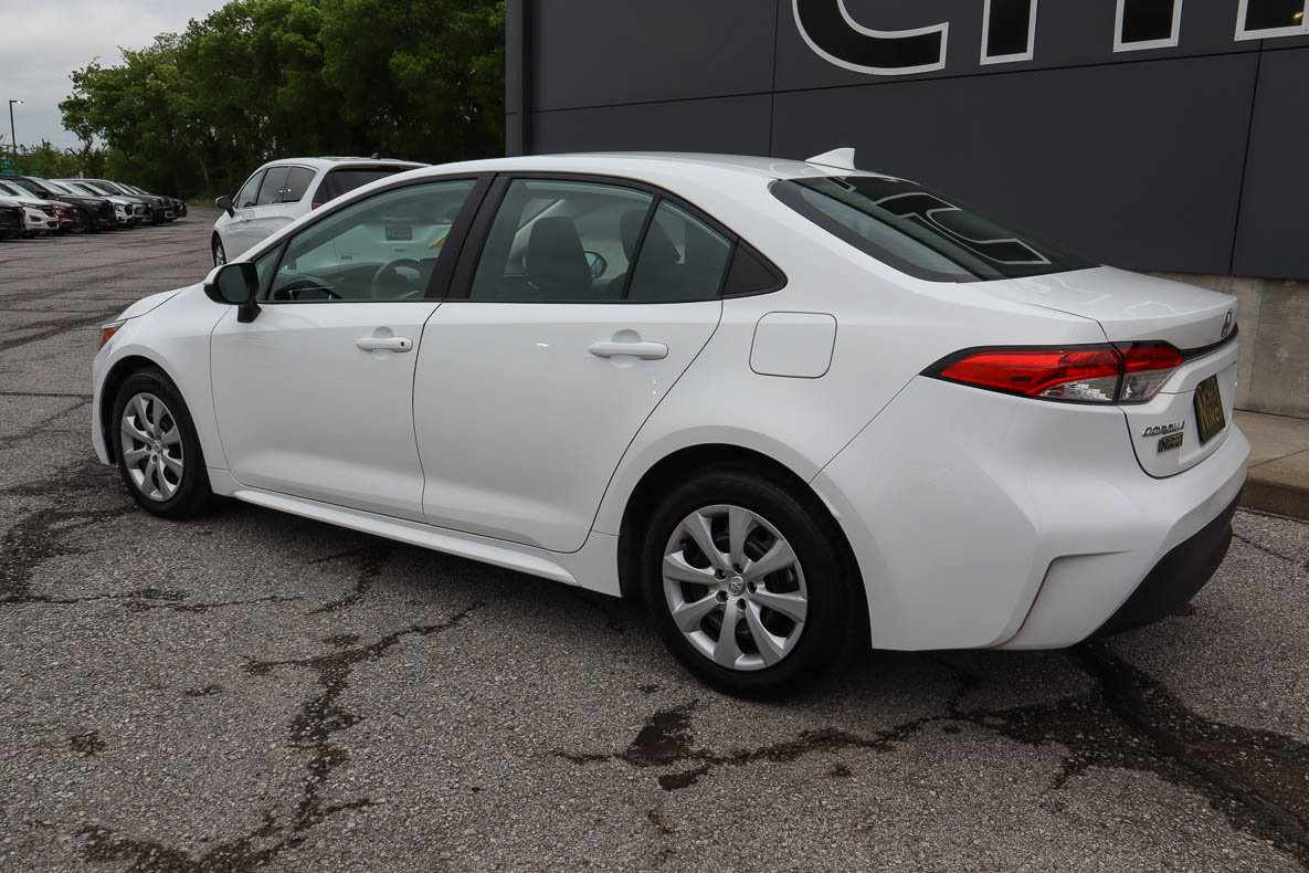 Used 2024 Toyota Corolla LE FWD image 6