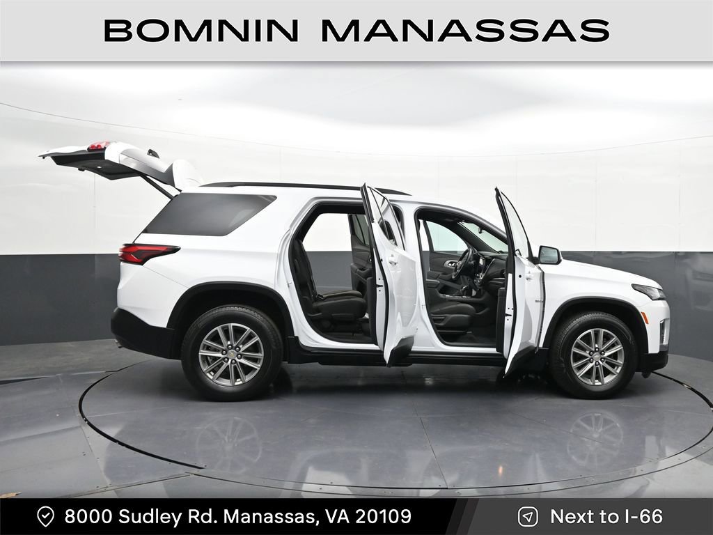 Used 2023 Chevrolet Traverse LT AWD/4WD image 40