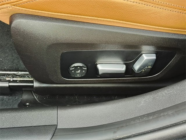 Used 2023 BMW 330i xDrive 330i xDrive w/ Premium Package image 14