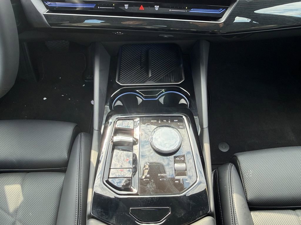 Used 2026 BMW 530i xDrive AWD/4WD image 15