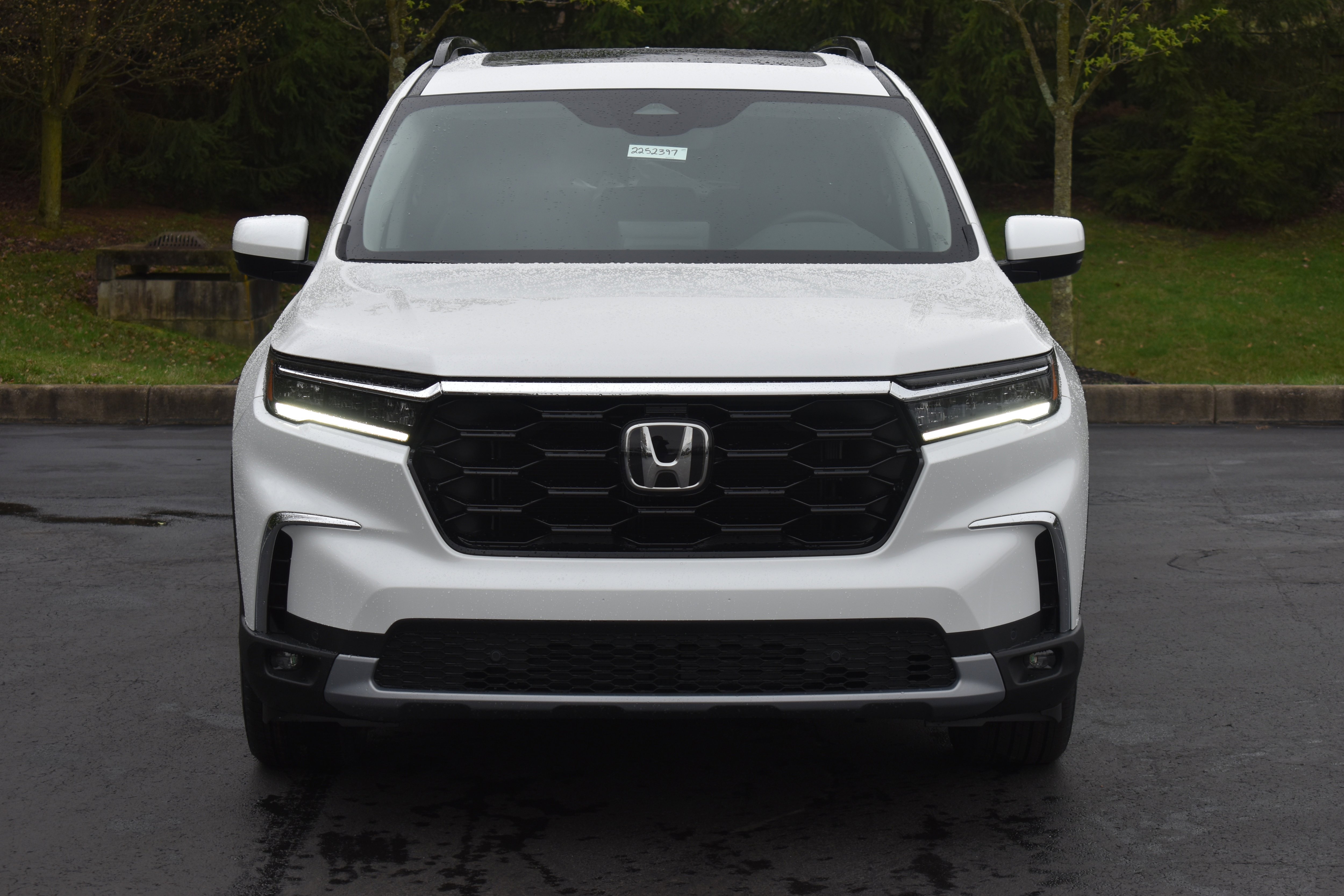 New 2025 Honda Pilot Touring image 12