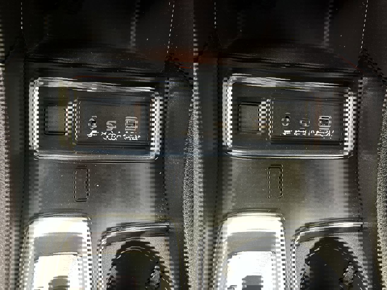 Used 2023 Subaru Ascent Premium w/ Convenience Package image 22