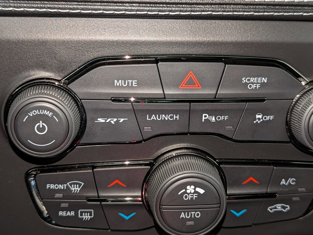 Used 2022 Dodge Charger SRT Hellcat w/ Harman/Kardon Audio Group image 27