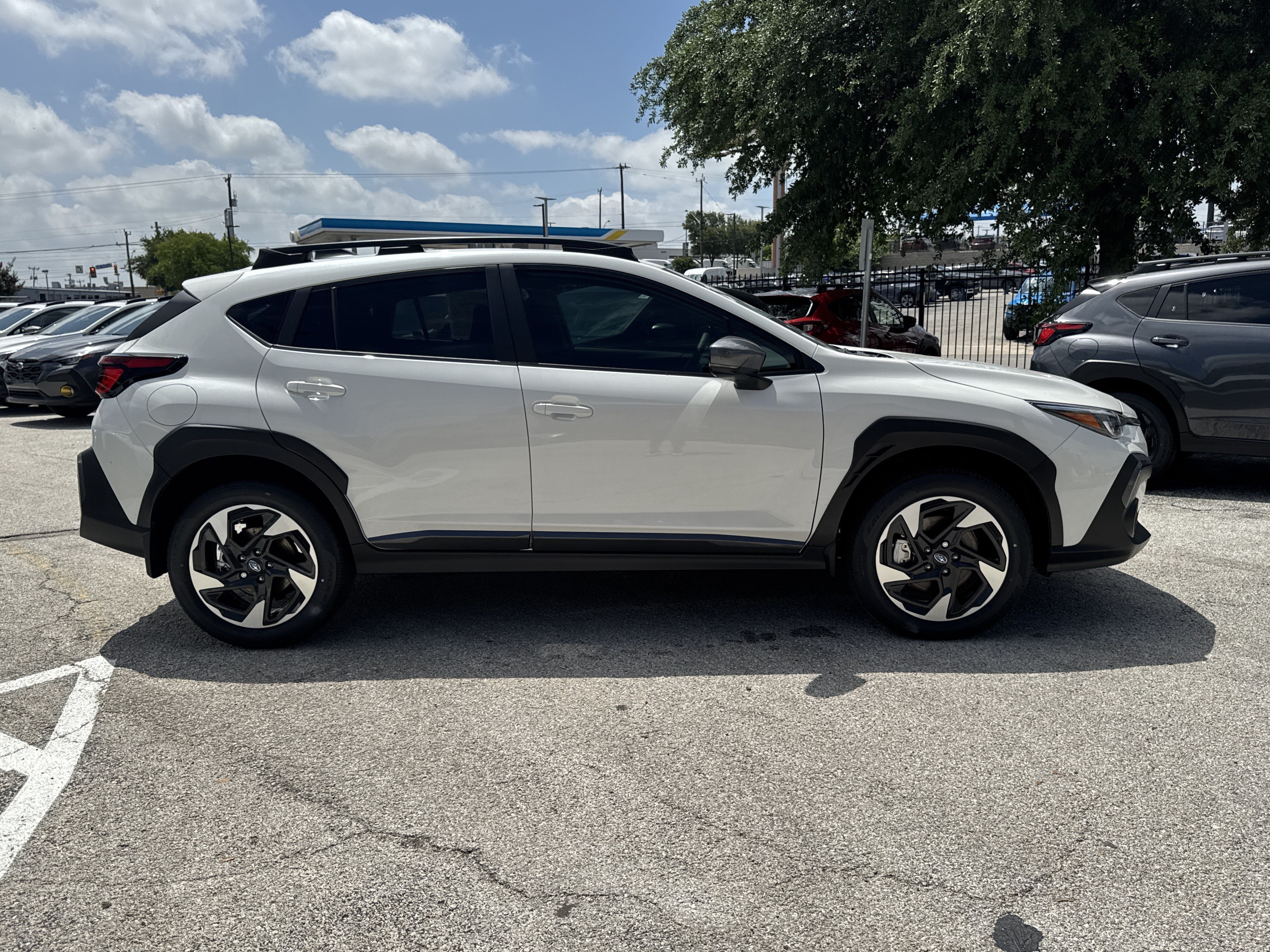 New 2026 Subaru Crosstrek 2.5i Limited w/ Crosstrek Mirror Package AWD/4WD image 2