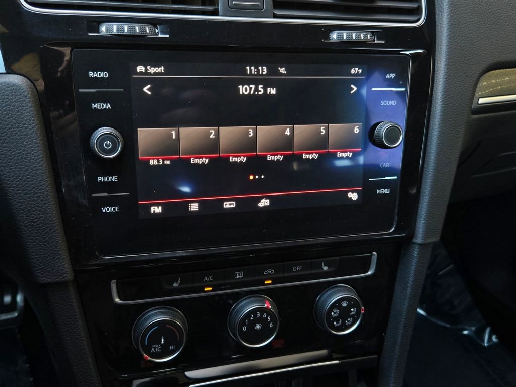 Used 2018 Volkswagen GTI SE FWD image 16