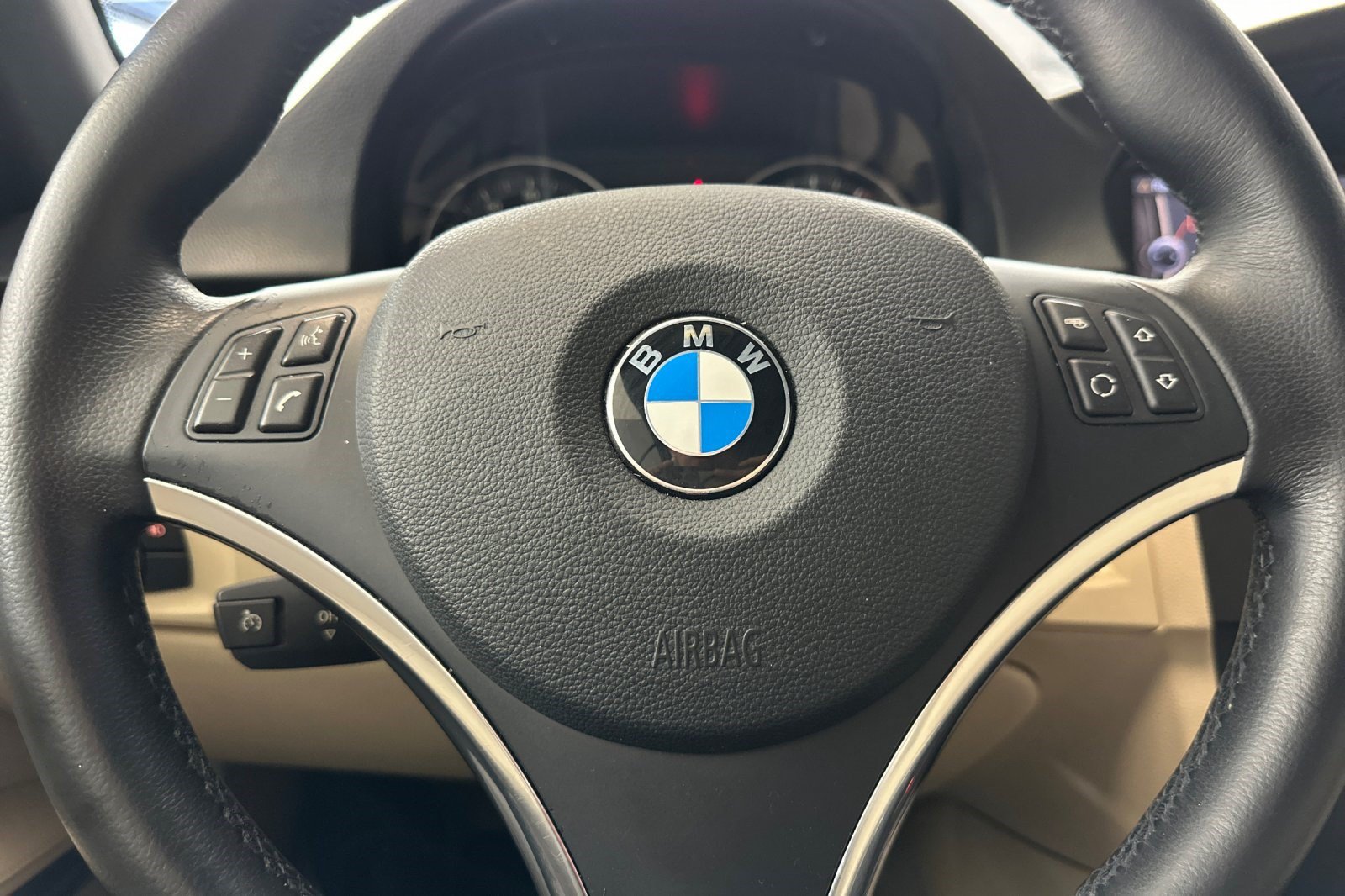 Used 2010 BMW 328i Convertible RWD image 10