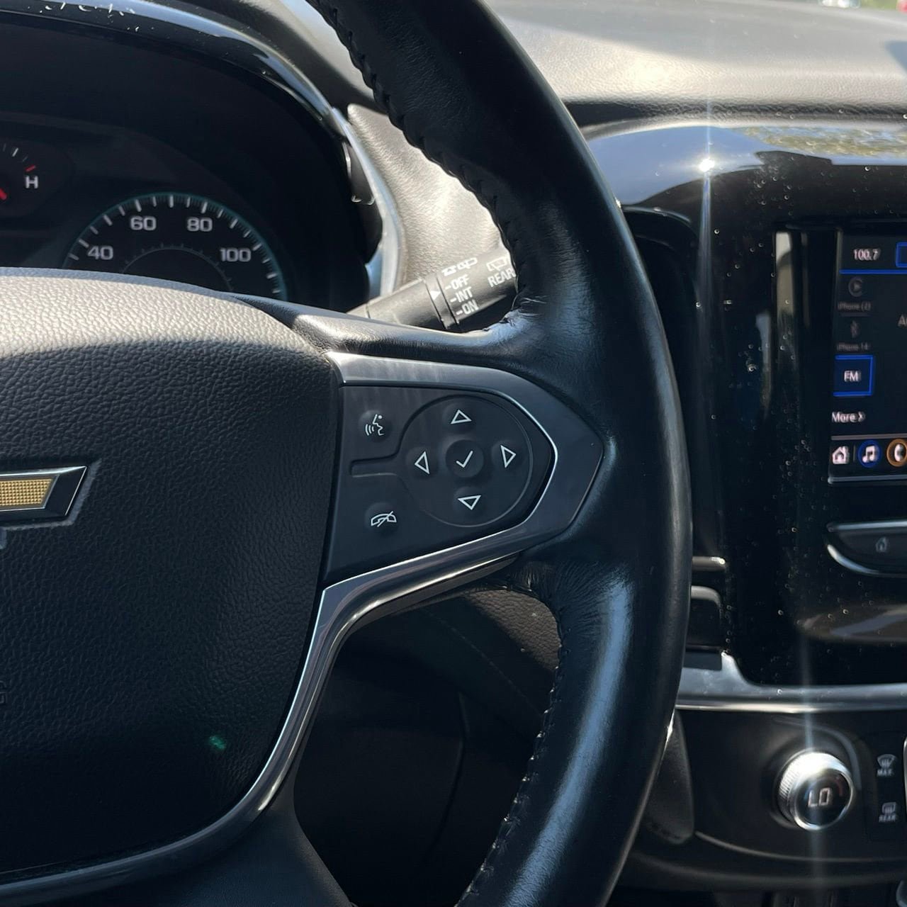 Used 2022 Chevrolet Traverse LT FWD image 15