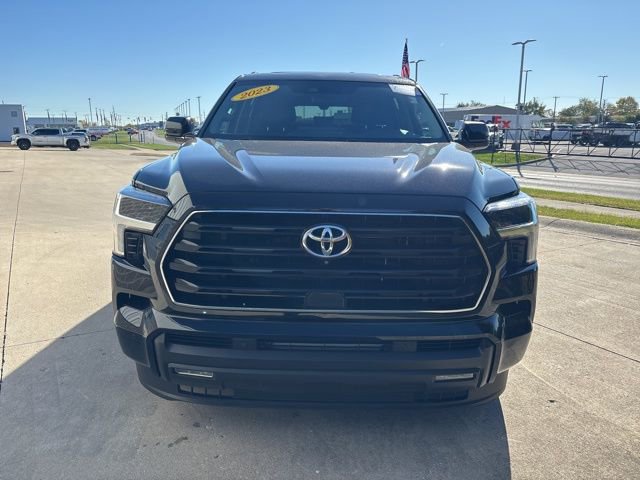 Used 2023 Toyota Sequoia SR5 w/ SR5 Premium Package AWD/4WD image 5