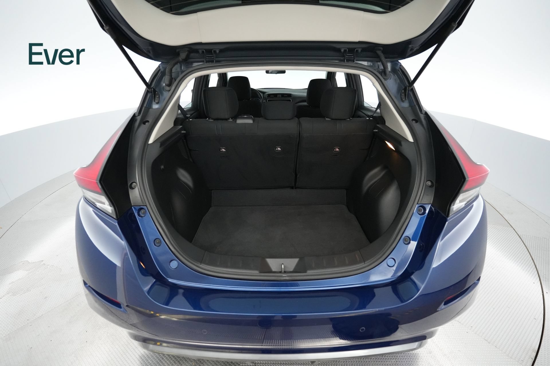 Used 2025 Nissan Leaf S FWD image 8