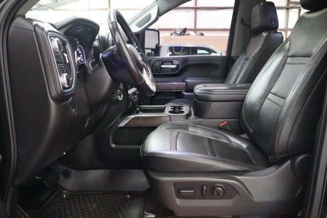 Used 2022 GMC Sierra 3500 Denali w/ Denali Black Diamond Edition AWD/4WD image 6