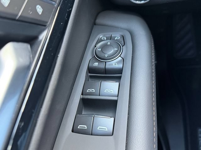 New 2026 Chevrolet Suburban High Country AWD/4WD image 18