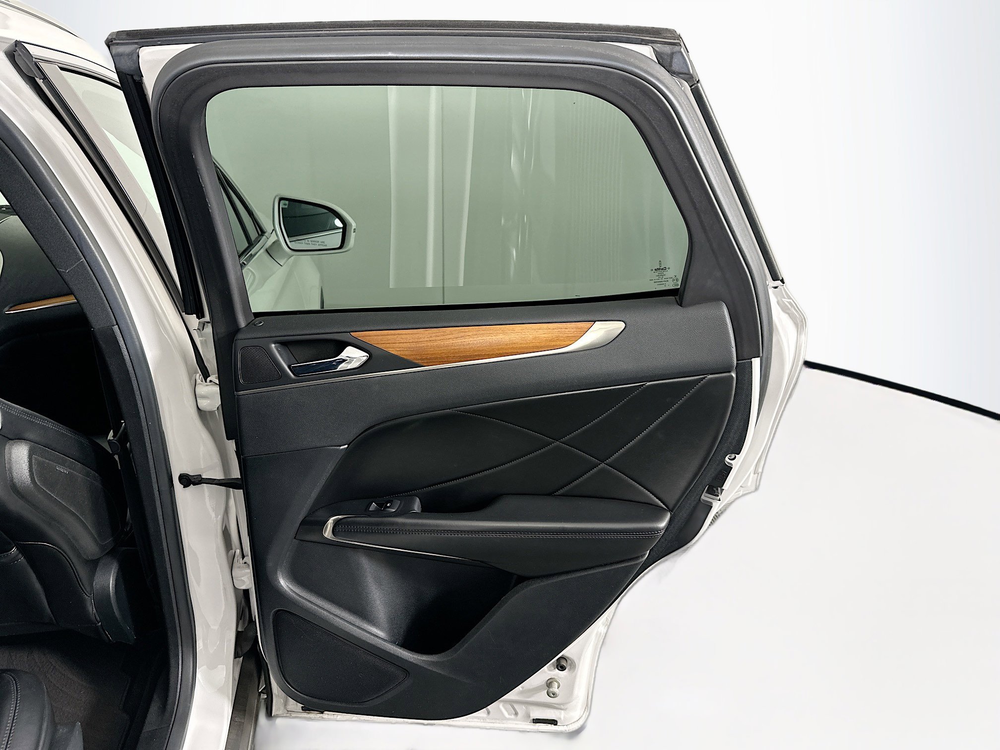 Used 2017 Lincoln MKC Select w/ Select Plus Package image 30