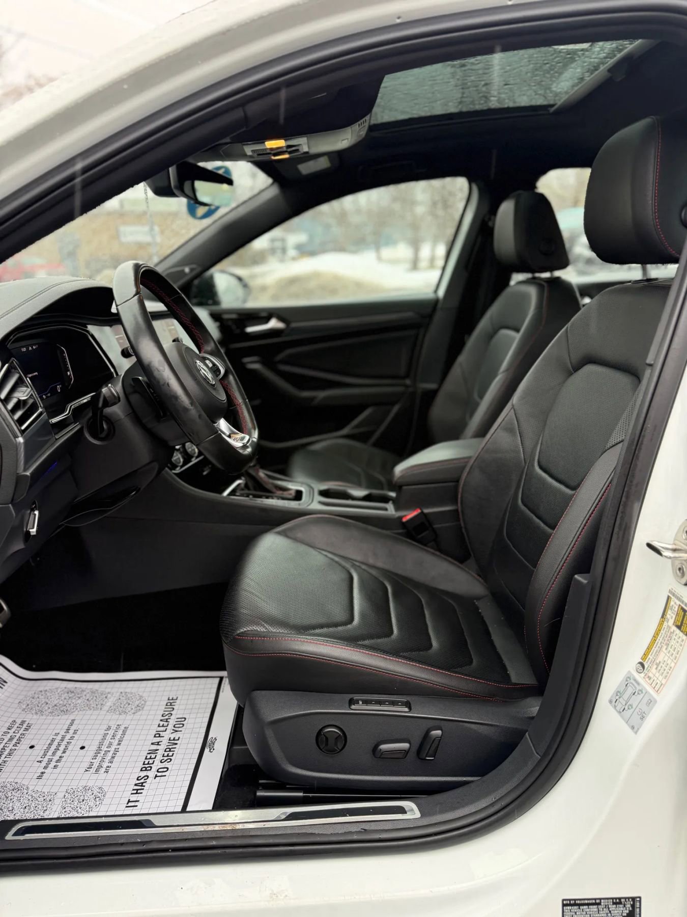 Used 2021 Volkswagen Jetta GLI Autobahn image 14