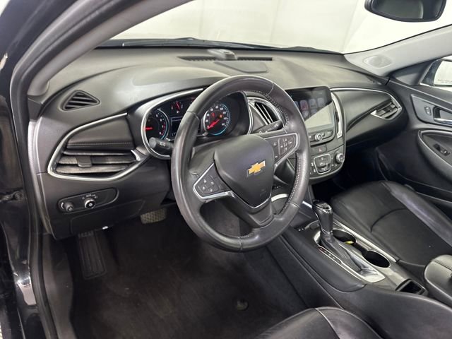 Used 2017 Chevrolet Malibu LT w/ Leather Package image 13