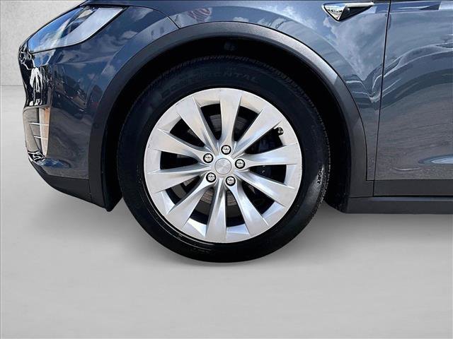 Used 2017 Tesla Model X 90D AWD/4WD image 10