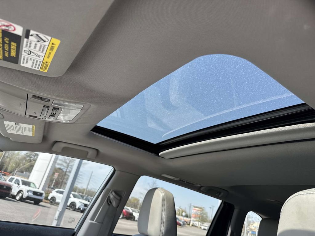 Used 2018 Toyota Highlander XLE image 16