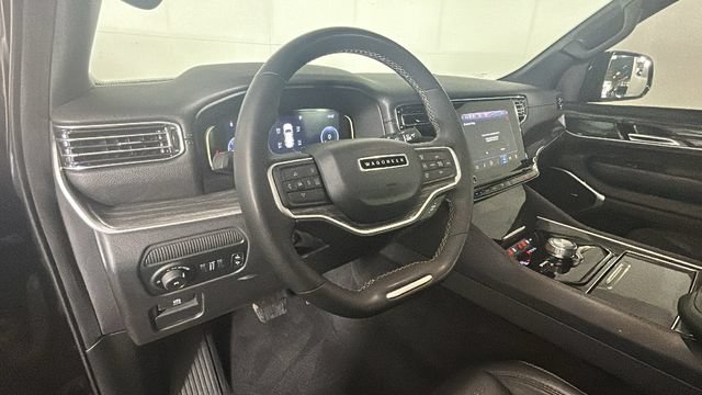 Used 2022 Jeep Wagoneer Series II AWD/4WD image 12