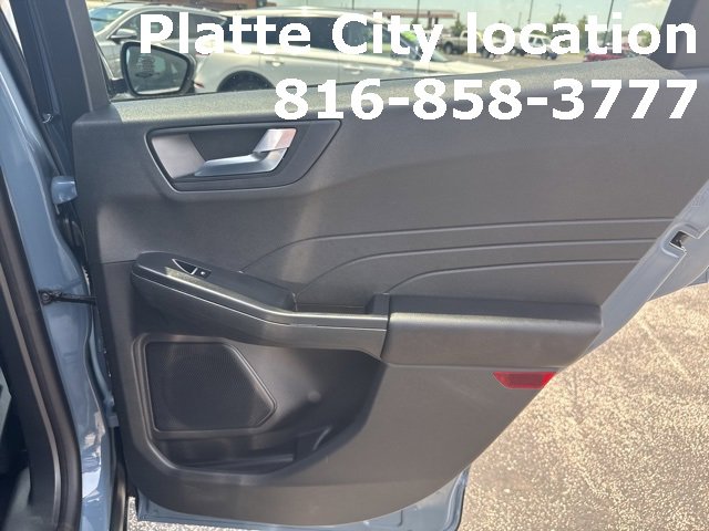 Used 2023 Ford Escape Platinum image 35