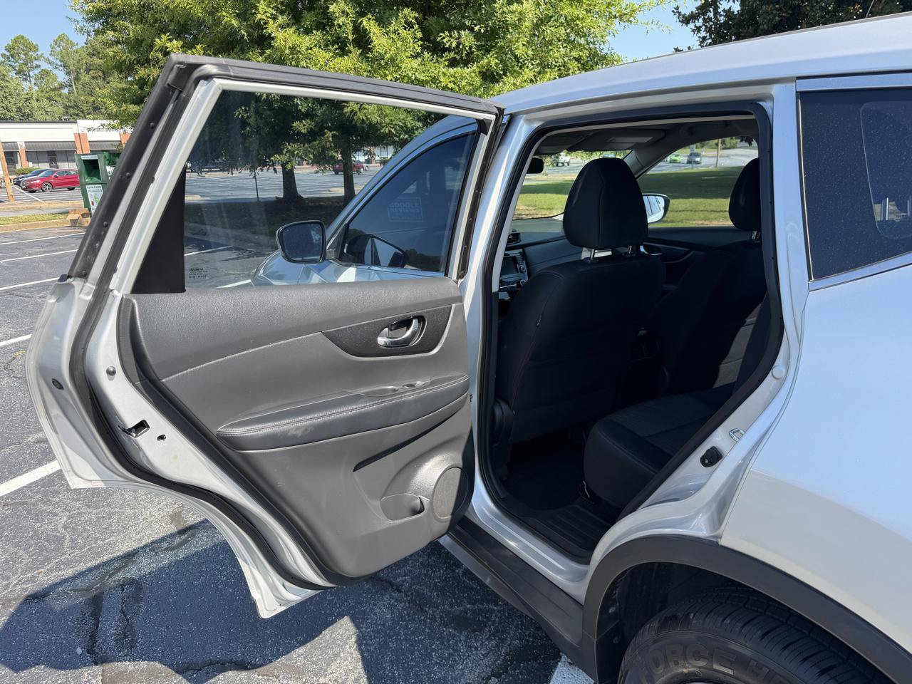 Used 2018 Nissan Rogue S FWD image 12