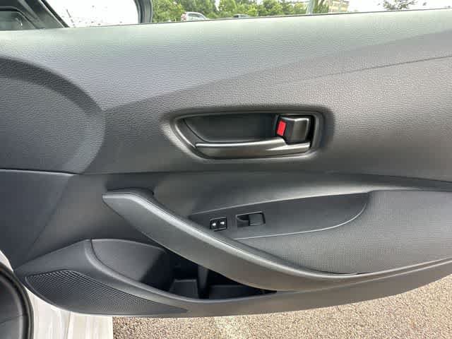 Used 2025 Toyota Corolla LE FWD image 20