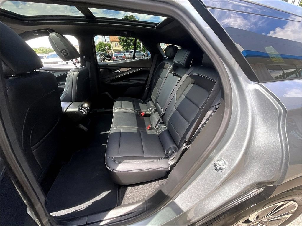 Used 2024 Chevrolet Blazer EV LT AWD/4WD image 15