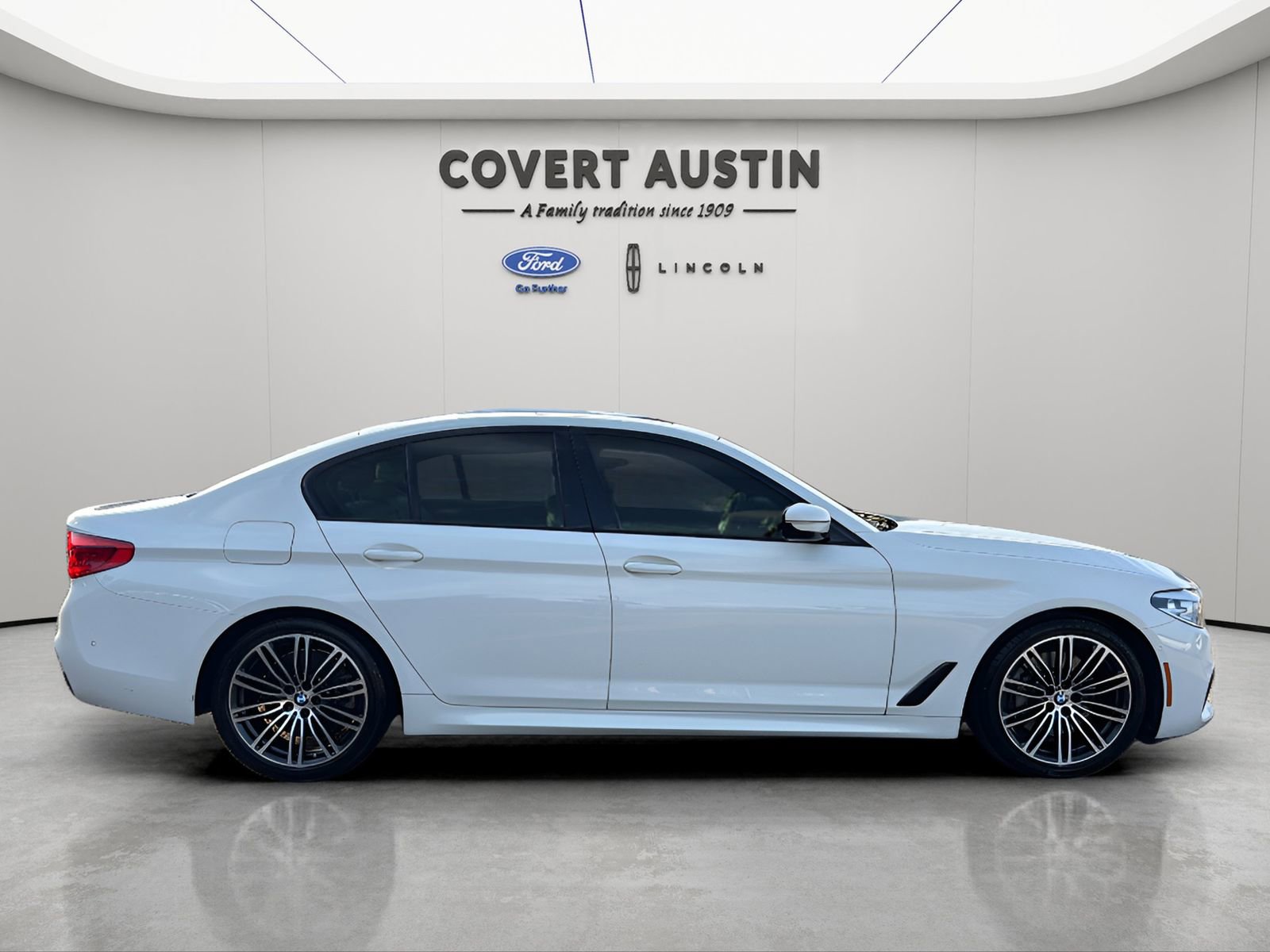 Used 2019 BMW 540i w/ M Sport Package RWD image 6