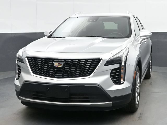 Used 2022 Cadillac XT4 Premium Luxury w/ Safety Alert Package AWD/4WD image 3