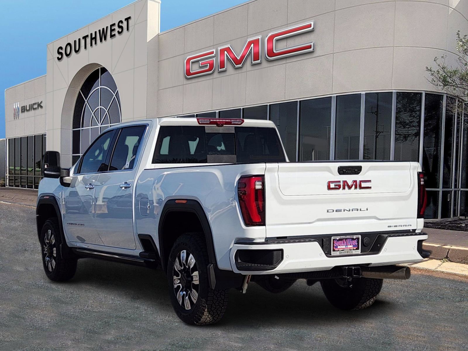New 2026 GMC Sierra 2500 Denali w/ Denali Reserve Package image 4