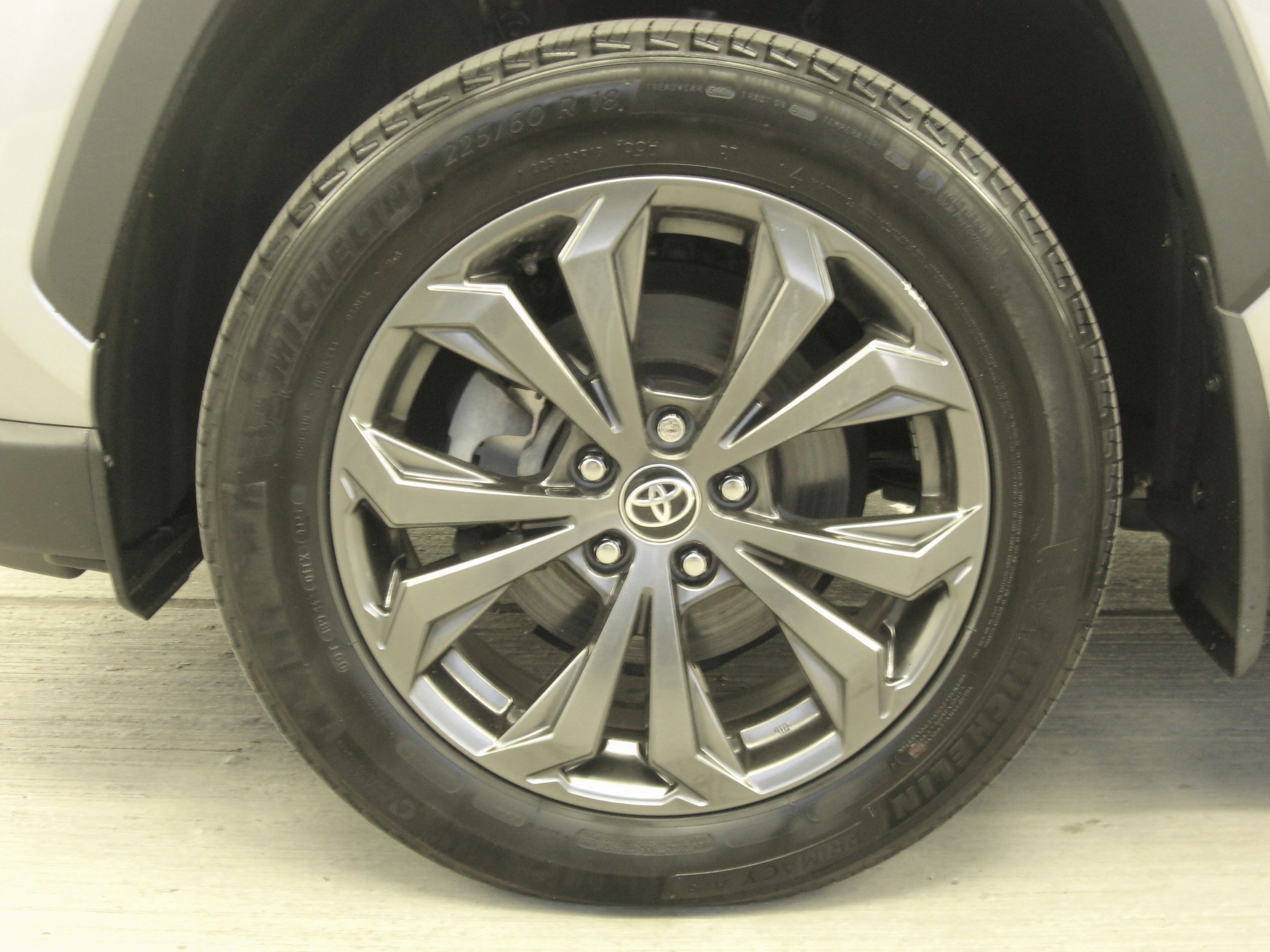 Used 2023 Toyota RAV4 XLE Premium image 29