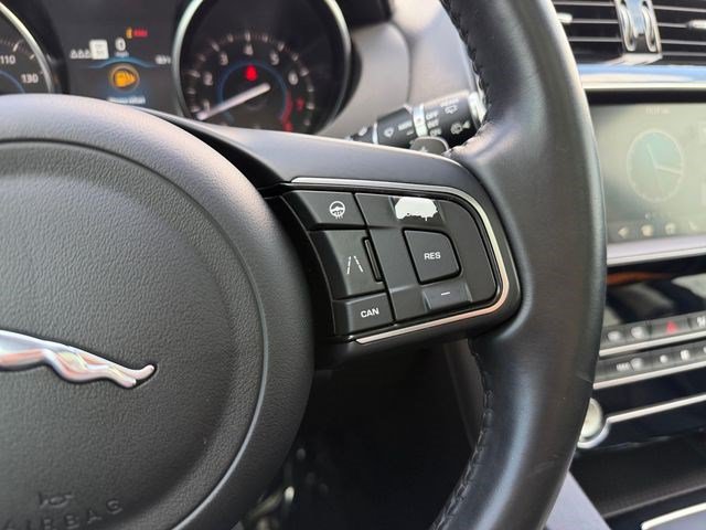 Used 2020 Jaguar F-PACE Premium AWD/4WD image 23