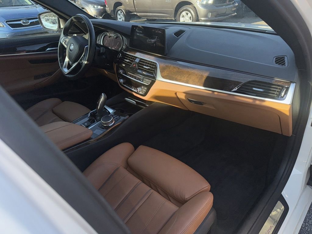 Used 2017 BMW 540i xDrive image 46