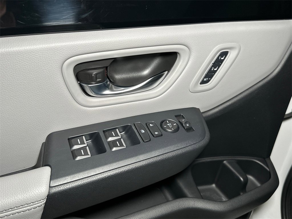 Used 2023 Honda Pilot Touring image 22