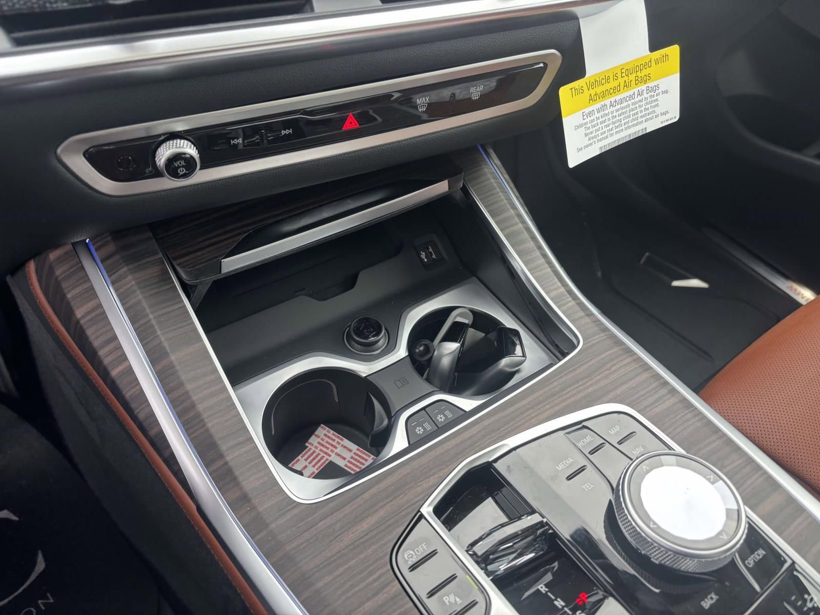 New 2026 BMW X7 xDrive40i w/ Executive Package image 23