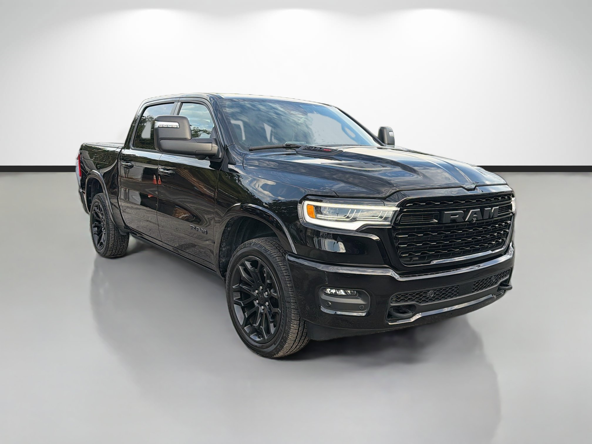 Used 2025 RAM 1500 Limited AWD/4WD image 7