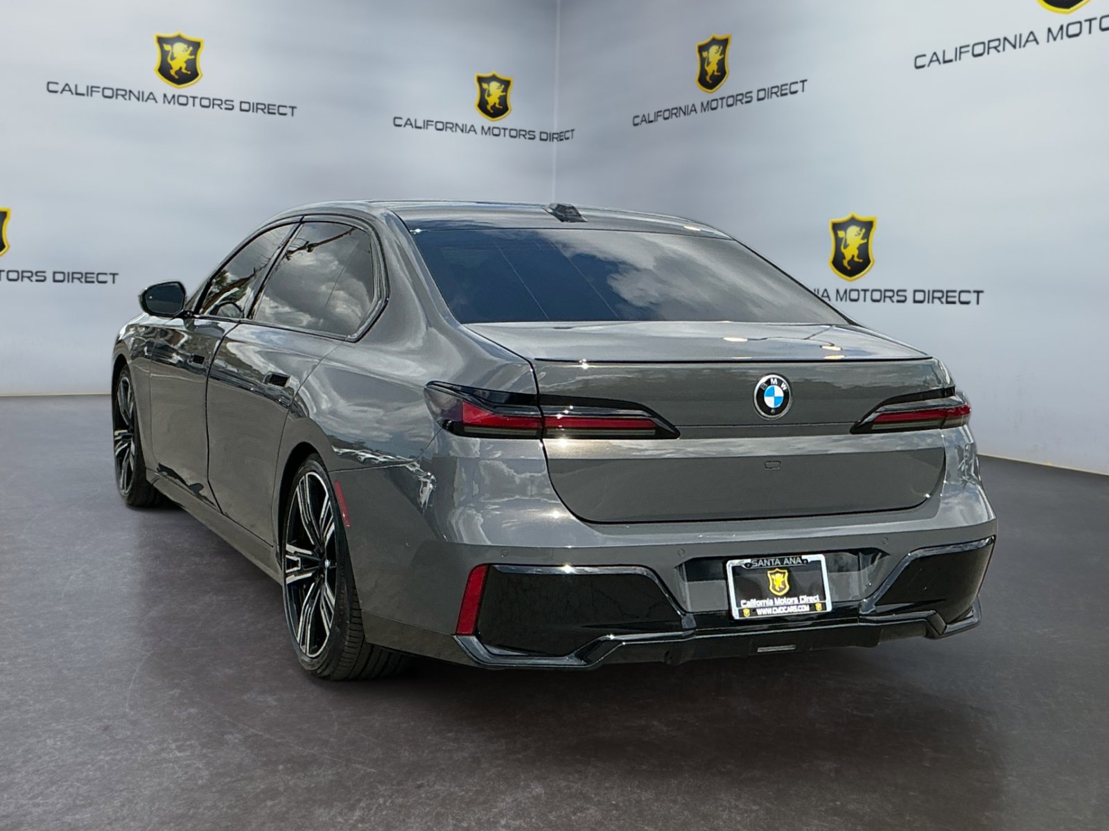 Used 2023 BMW 740i RWD image 7
