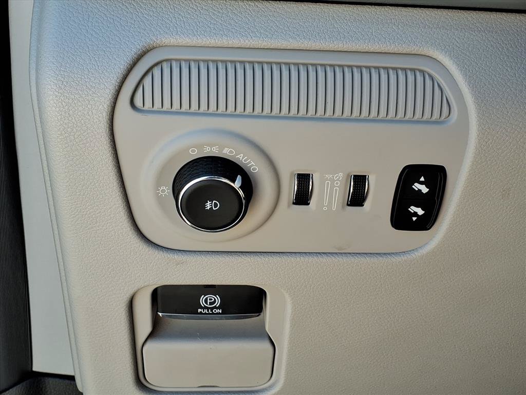 Used 2022 Jeep Wagoneer Series I AWD/4WD image 17