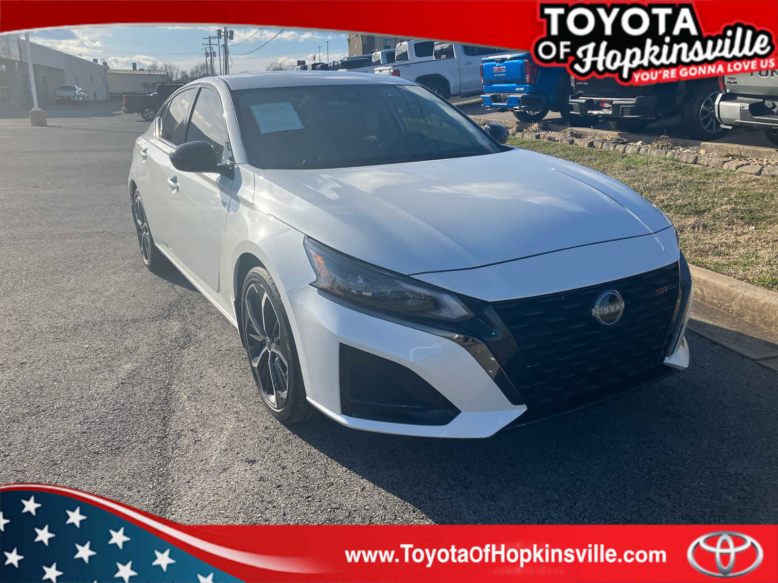 Used 2024 Nissan Altima 2.5 SR image 1