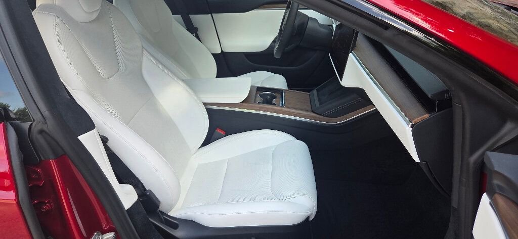 Used 2024 Tesla Model S AWD/4WD image 23