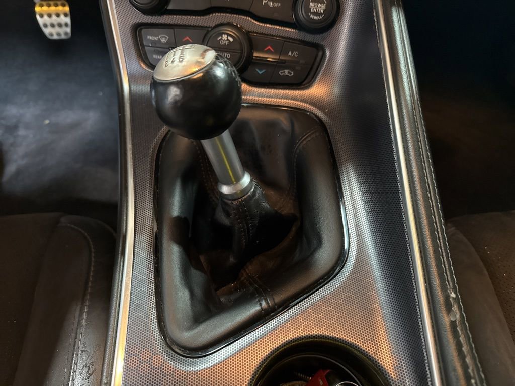 Used 2016 Dodge Challenger R/T Scat Pack w/ Leather Interior Group image 18