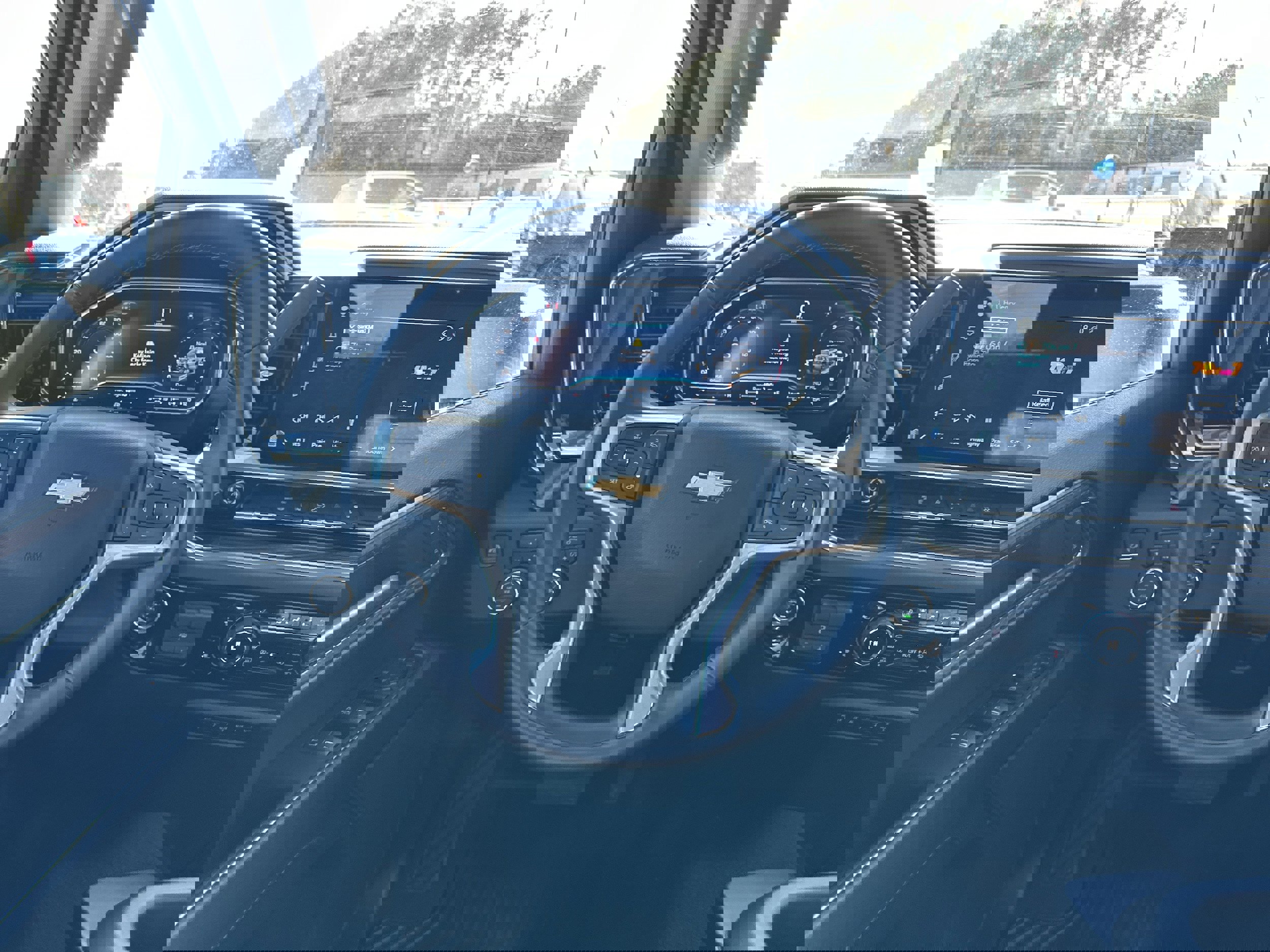 Used 2024 Chevrolet Silverado 3500 LT w/ Convenience Package image 23