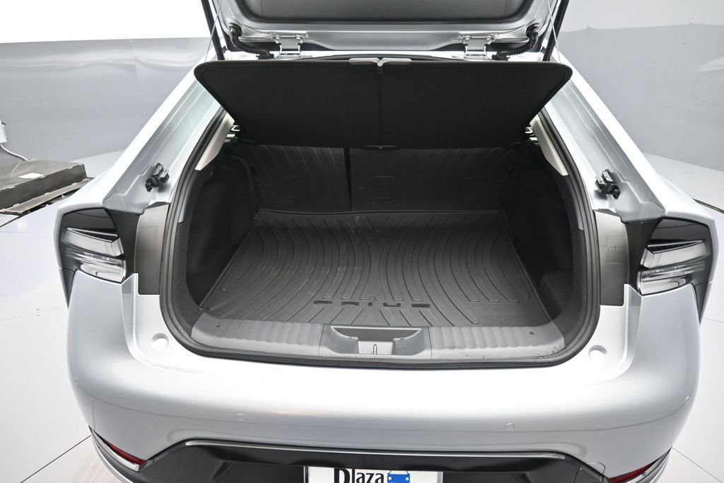 New 2026 Toyota Prius Plug-In Hybrid FWD image 22